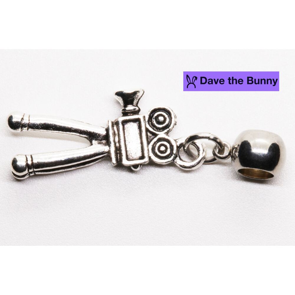 Vintage Style Action Camera Pendant Necklace For Film Fans, Silver Tone Camera - Picture 5 of 9
